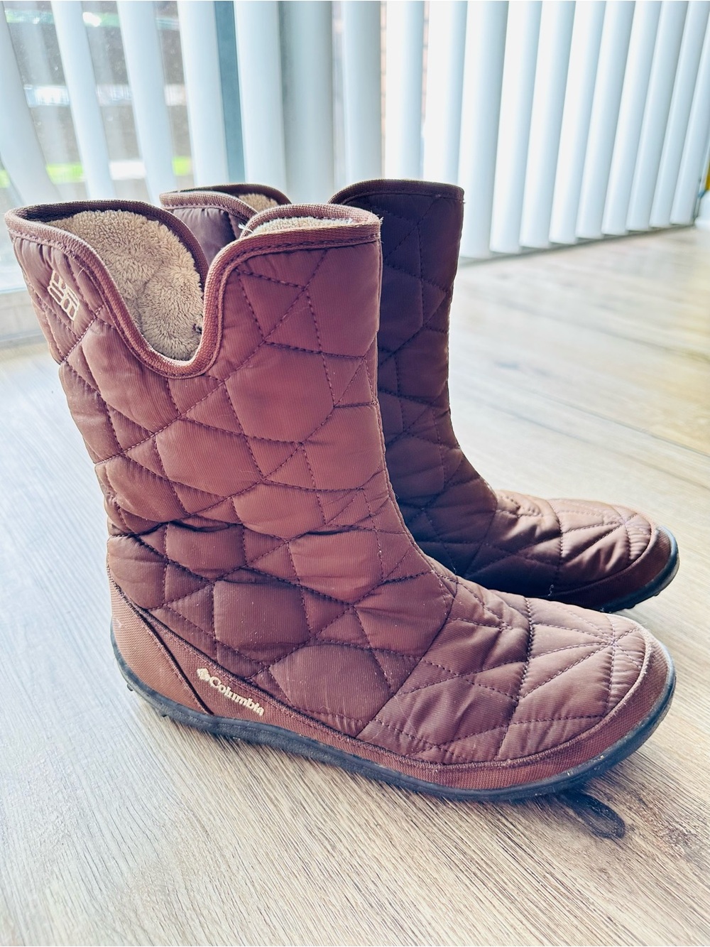 Columbia Quilted Brown Insulated Mid-Calf Boots